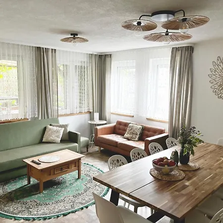 Wilk I Sowa Holiday home Zalakowo
